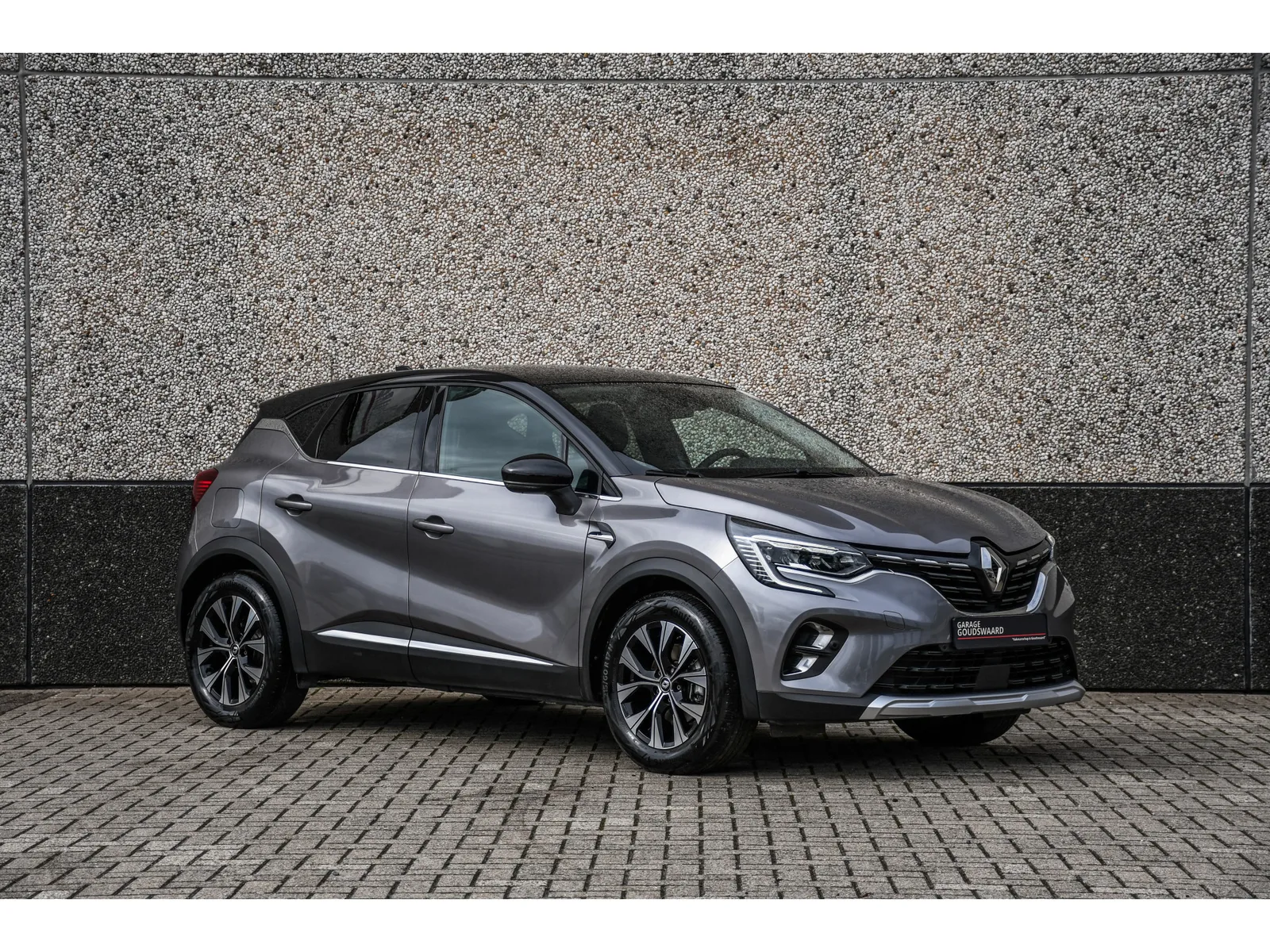 Renault Captur (2023) — foto 1