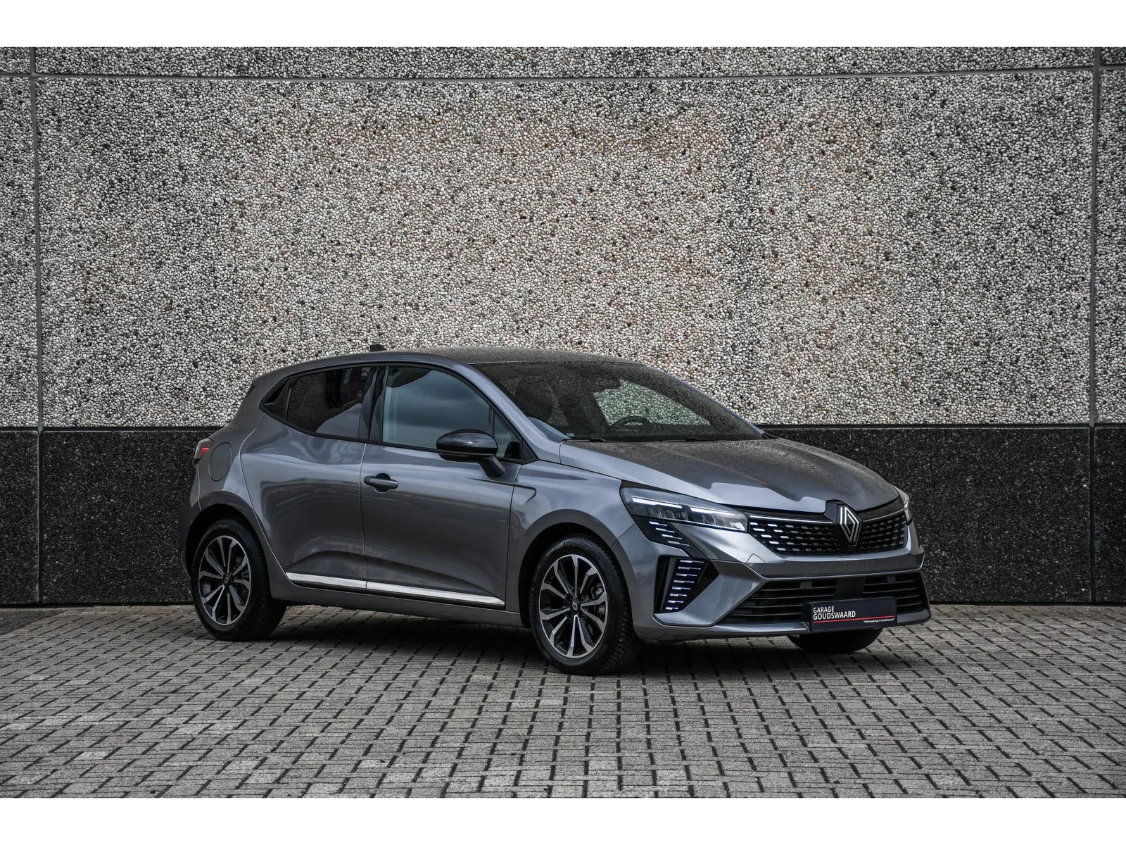 Renault Clio (2025) — foto 1