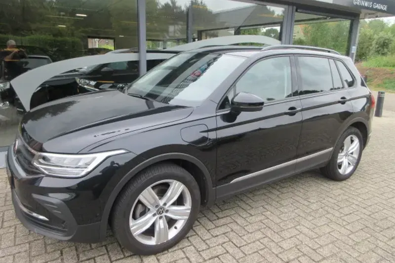 Volkswagen Tiguan (2022)