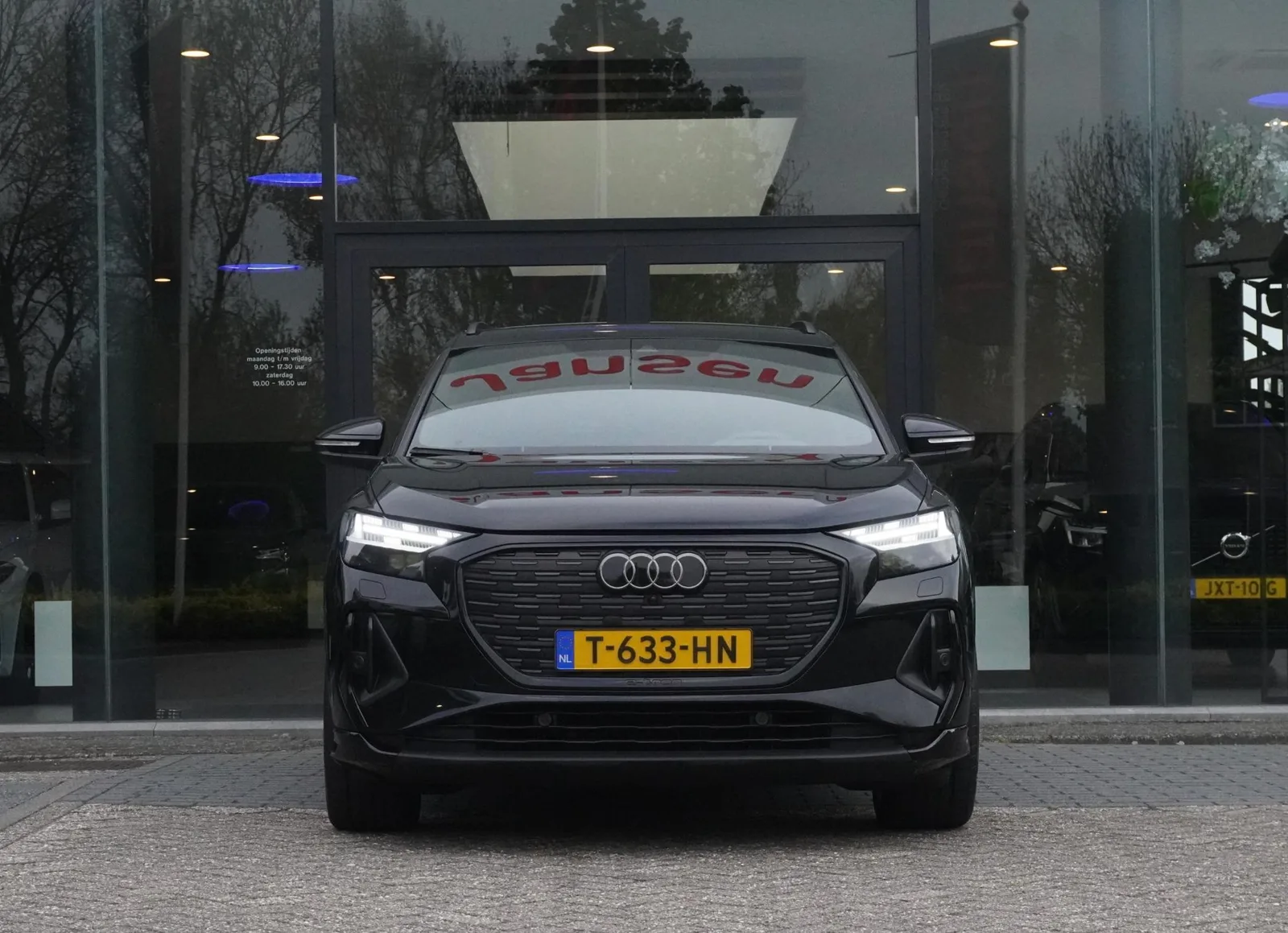 Audi Q4 e-tron (2023) — foto 1