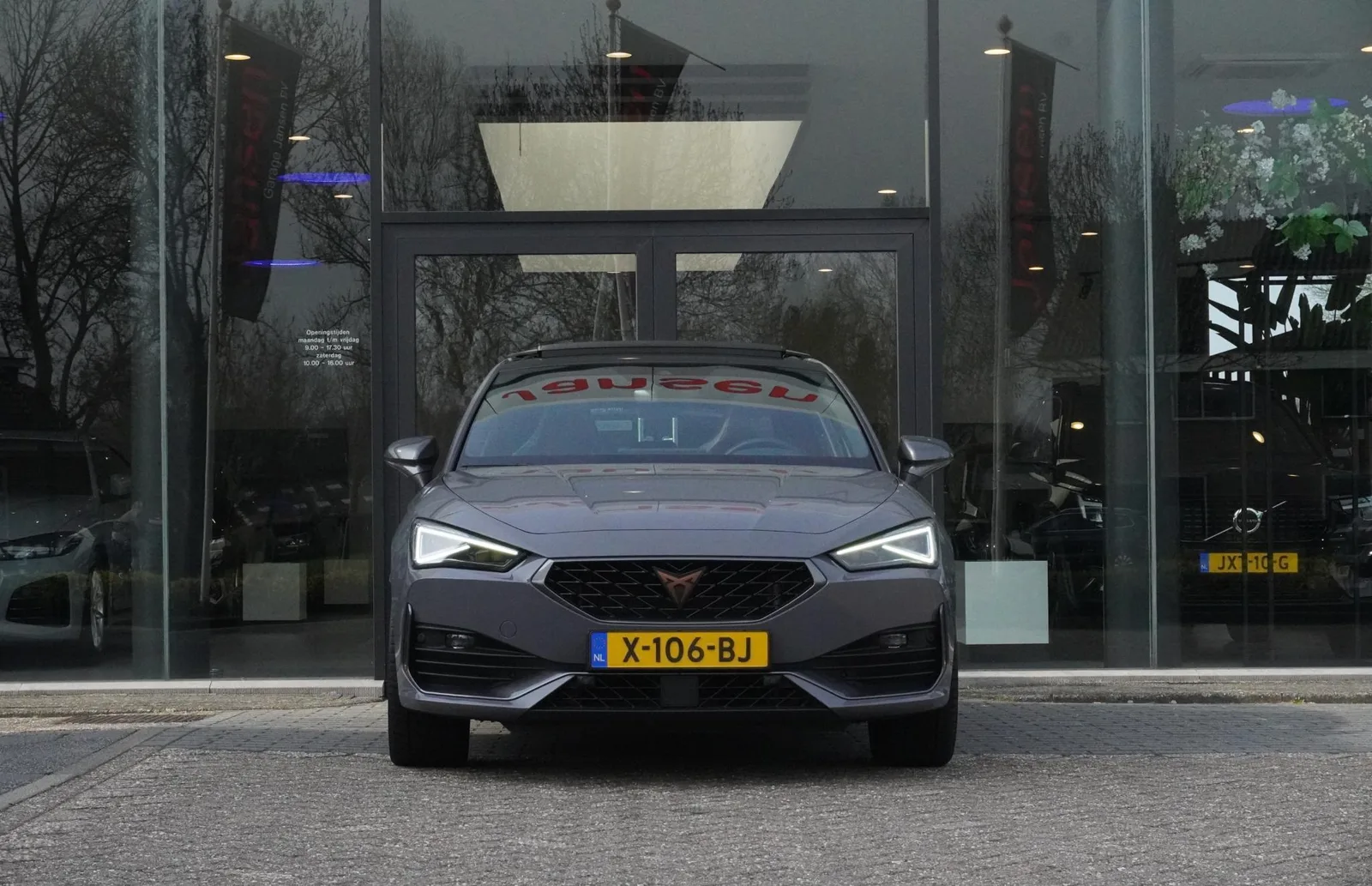 CUPRA Leon (2023) — foto 1