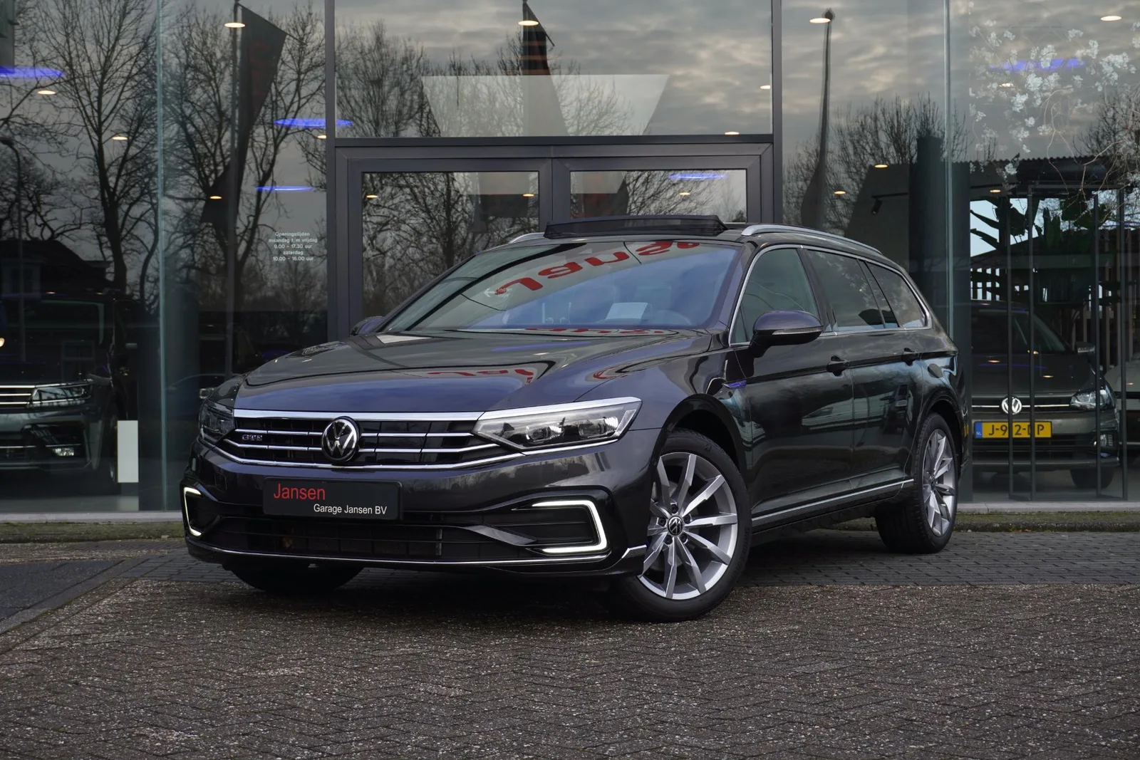 Volkswagen Passat (2021) — foto 1