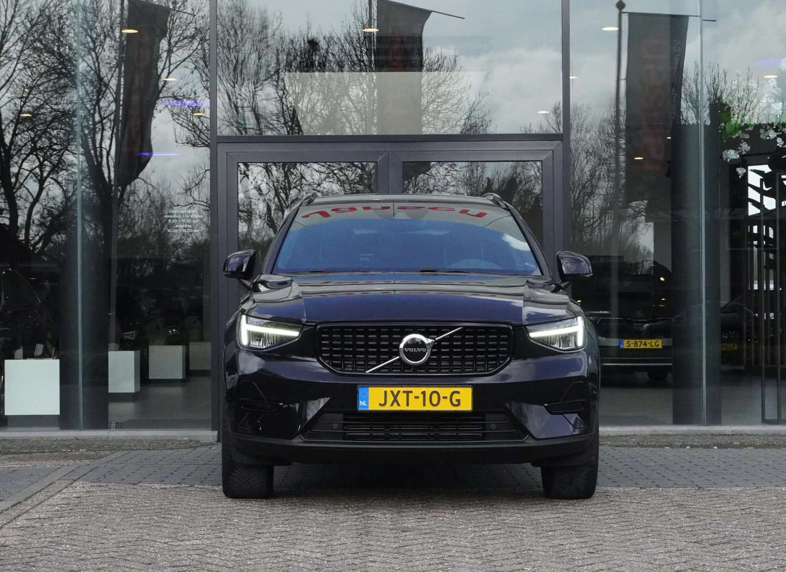 Volvo XC40 (2022) — foto 1