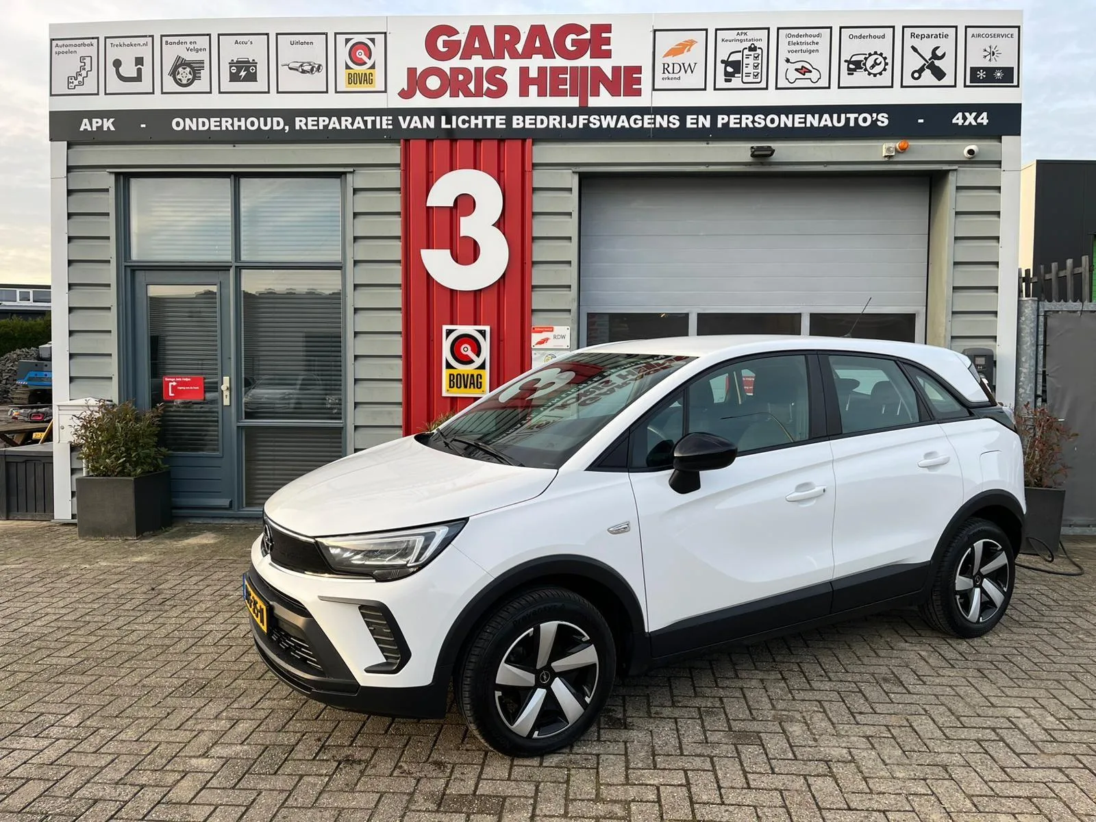 Opel Crossland (2023) — foto 1