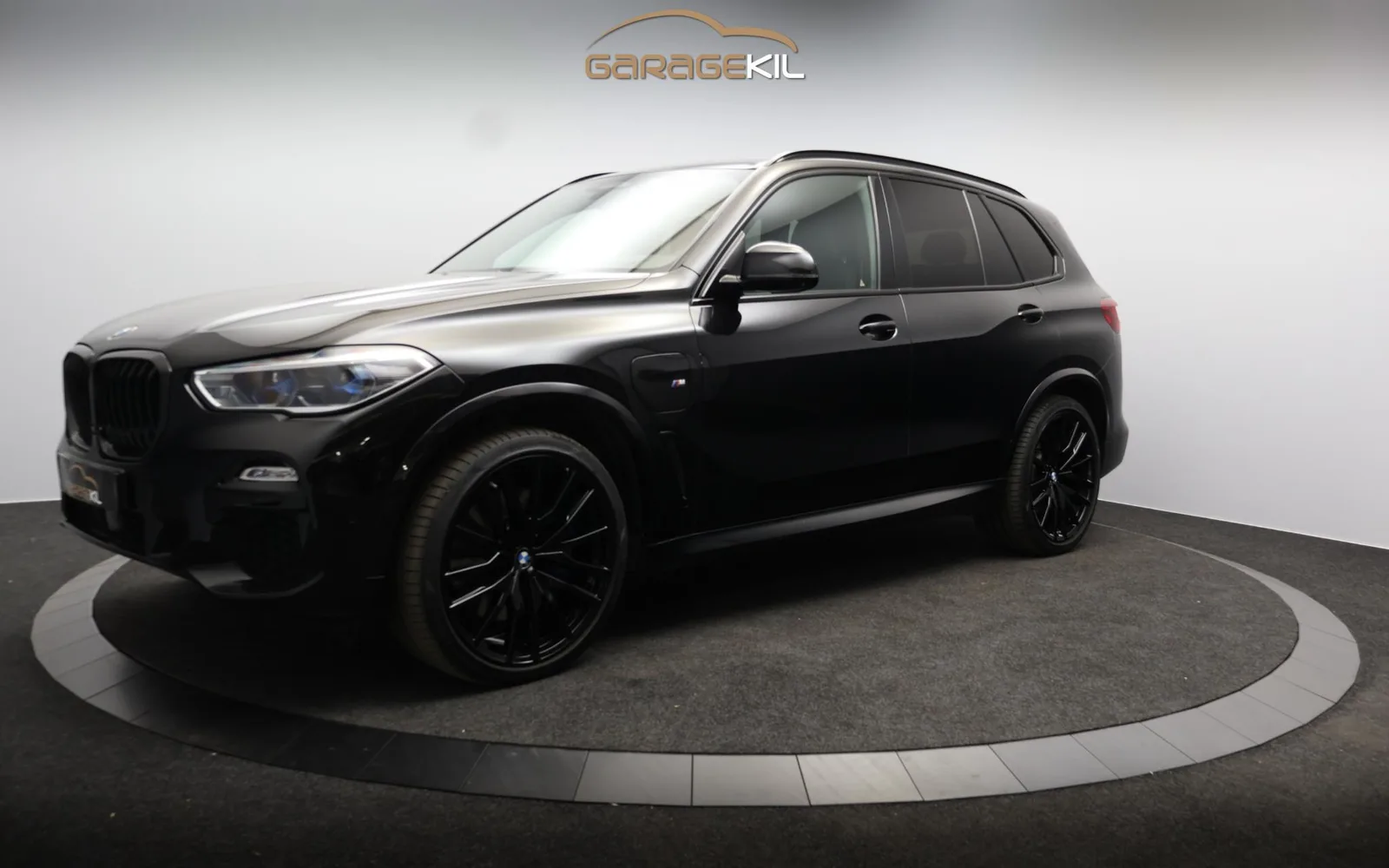 BMW X5 (2019) — foto 1
