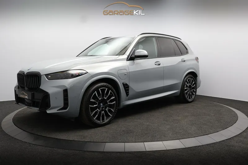 BMW X5 (2025)