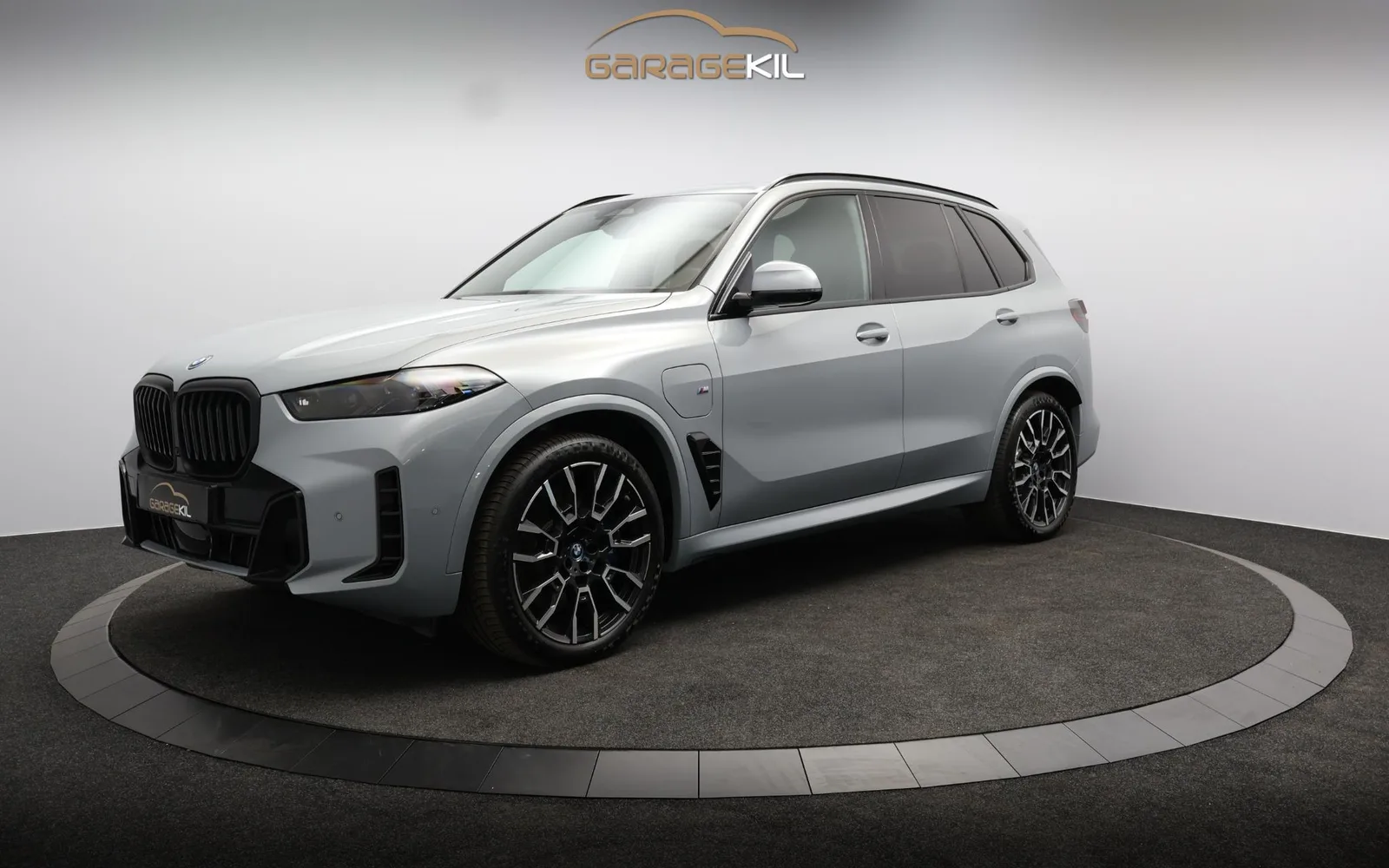 BMW X5 (2025) — foto 1