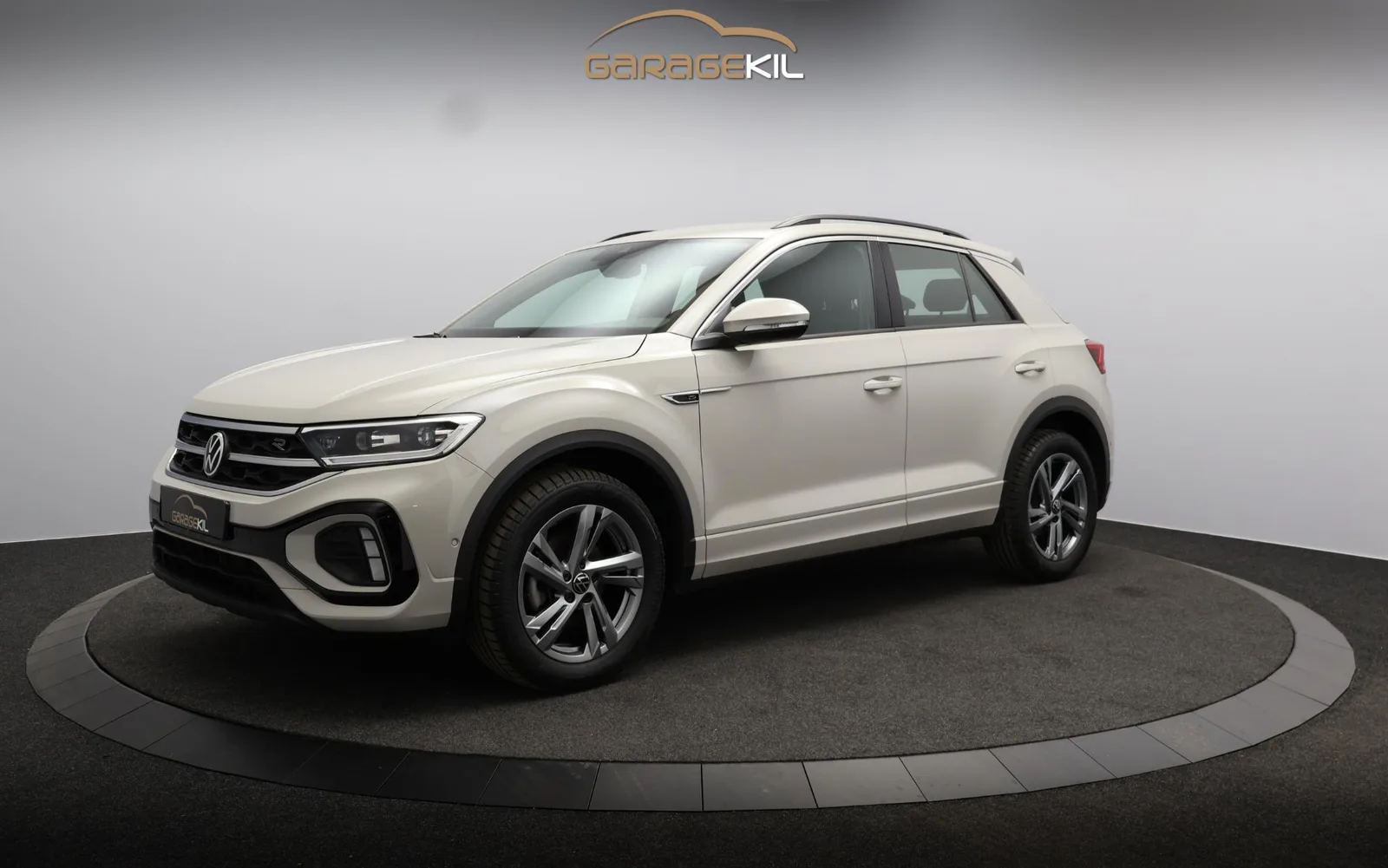 Volkswagen T-Roc (2024) — foto 1
