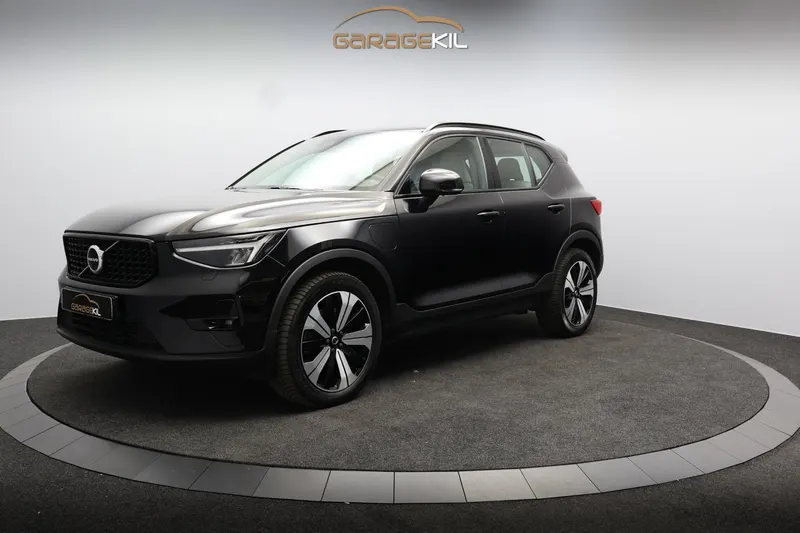 Volvo XC40 (2023)