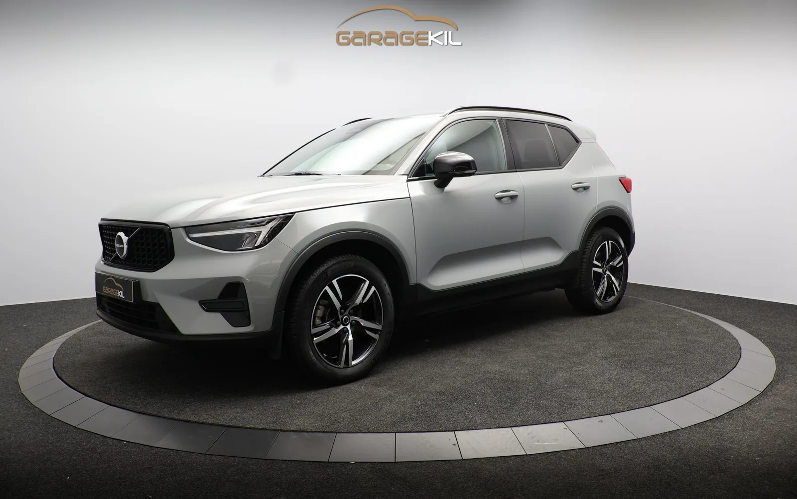 Volvo XC40 (2023) — foto 1
