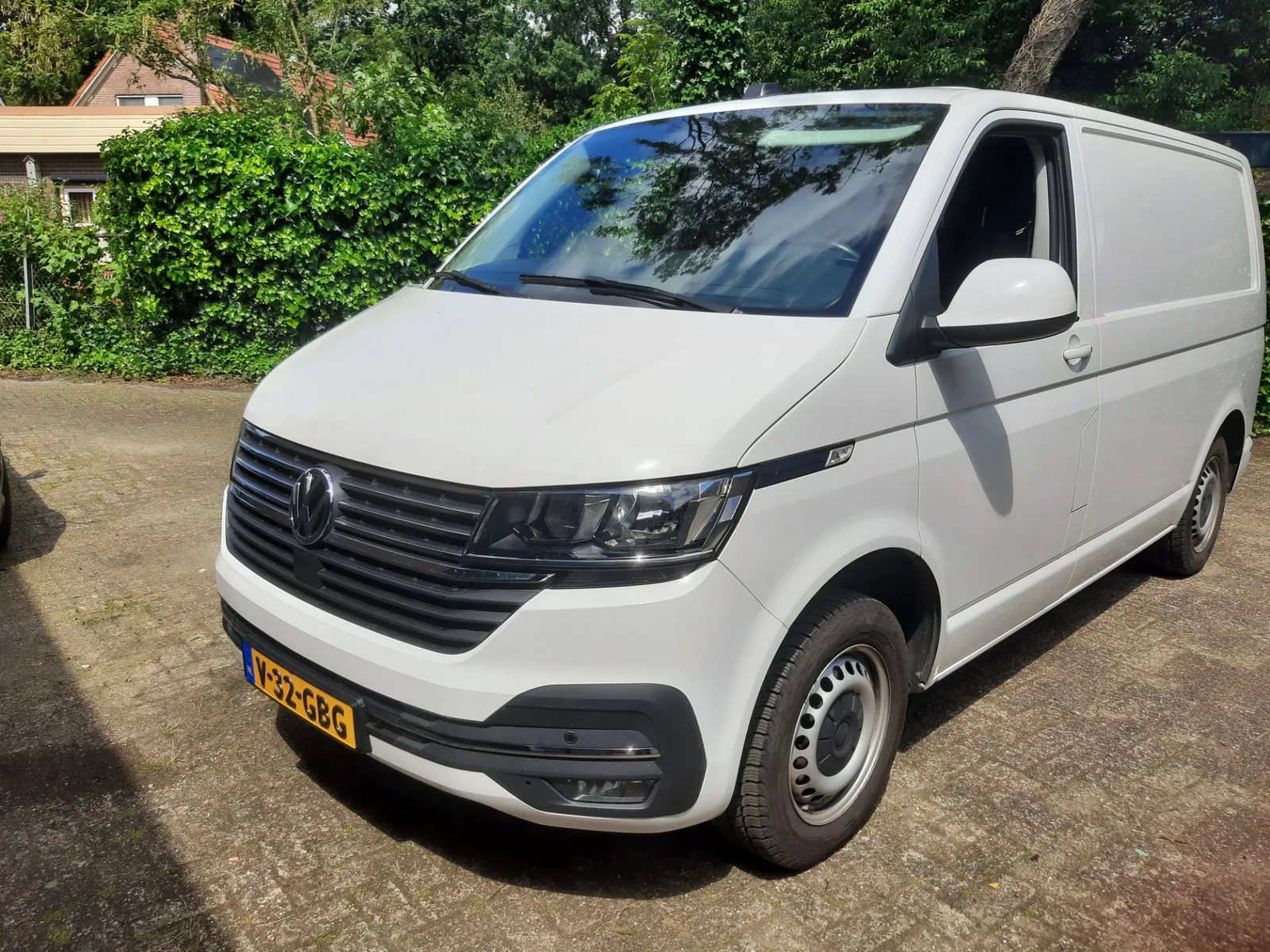 Volkswagen Transporter (2020) — foto 1