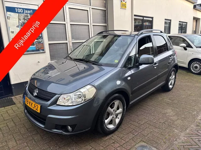 Suzuki SX4 (2010) — foto 1