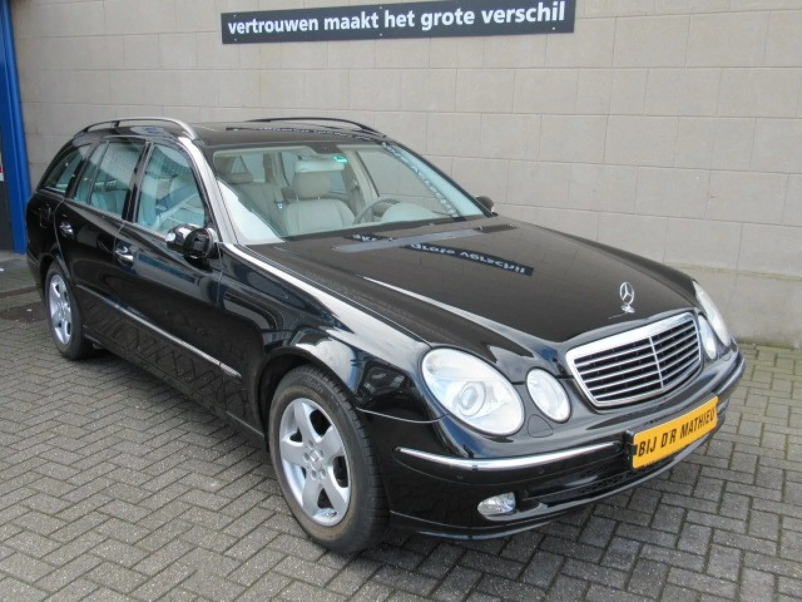 Mercedes-Benz E-Klasse (2004) — foto 1