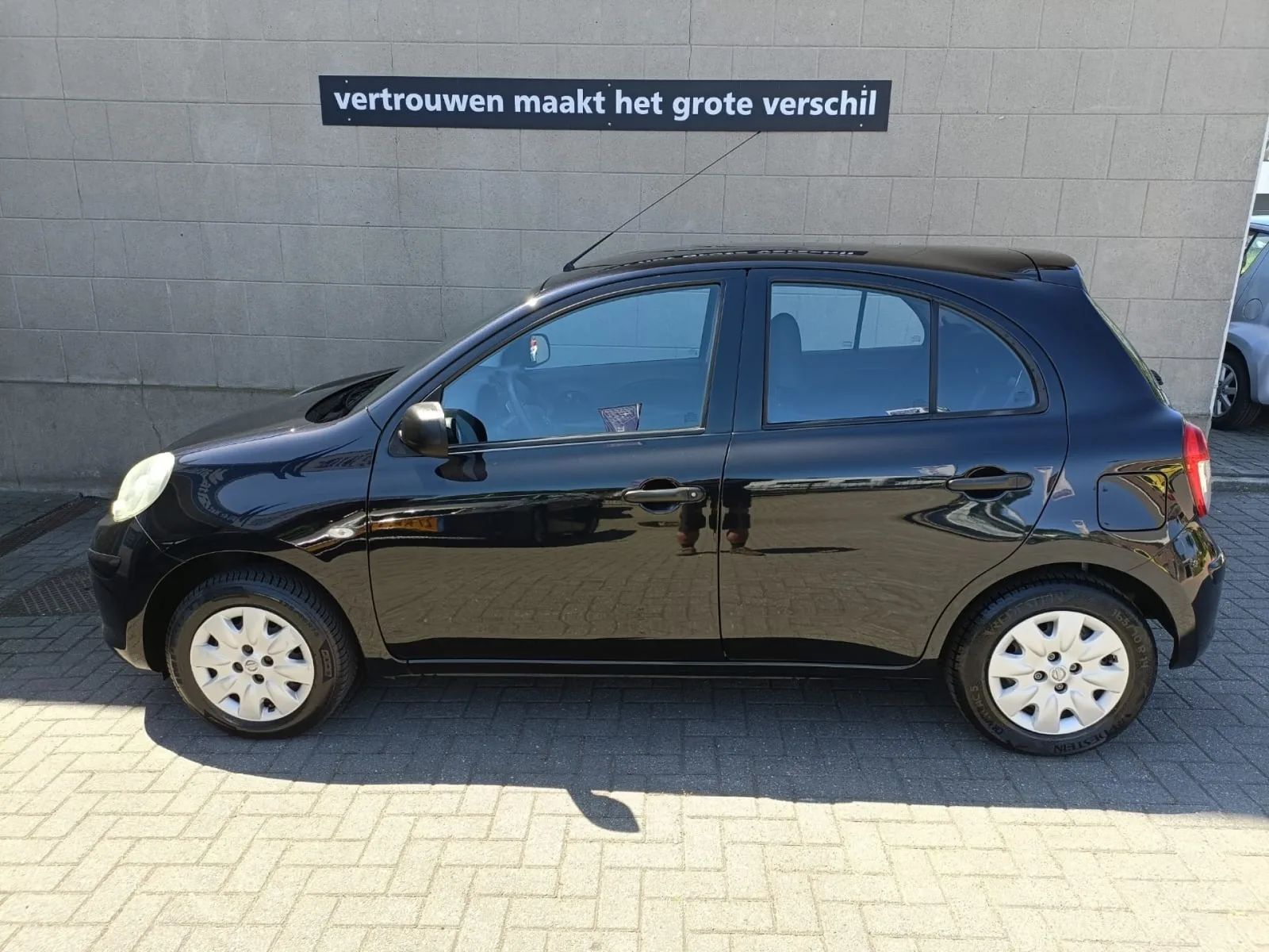 Nissan Micra (2011) — foto 1
