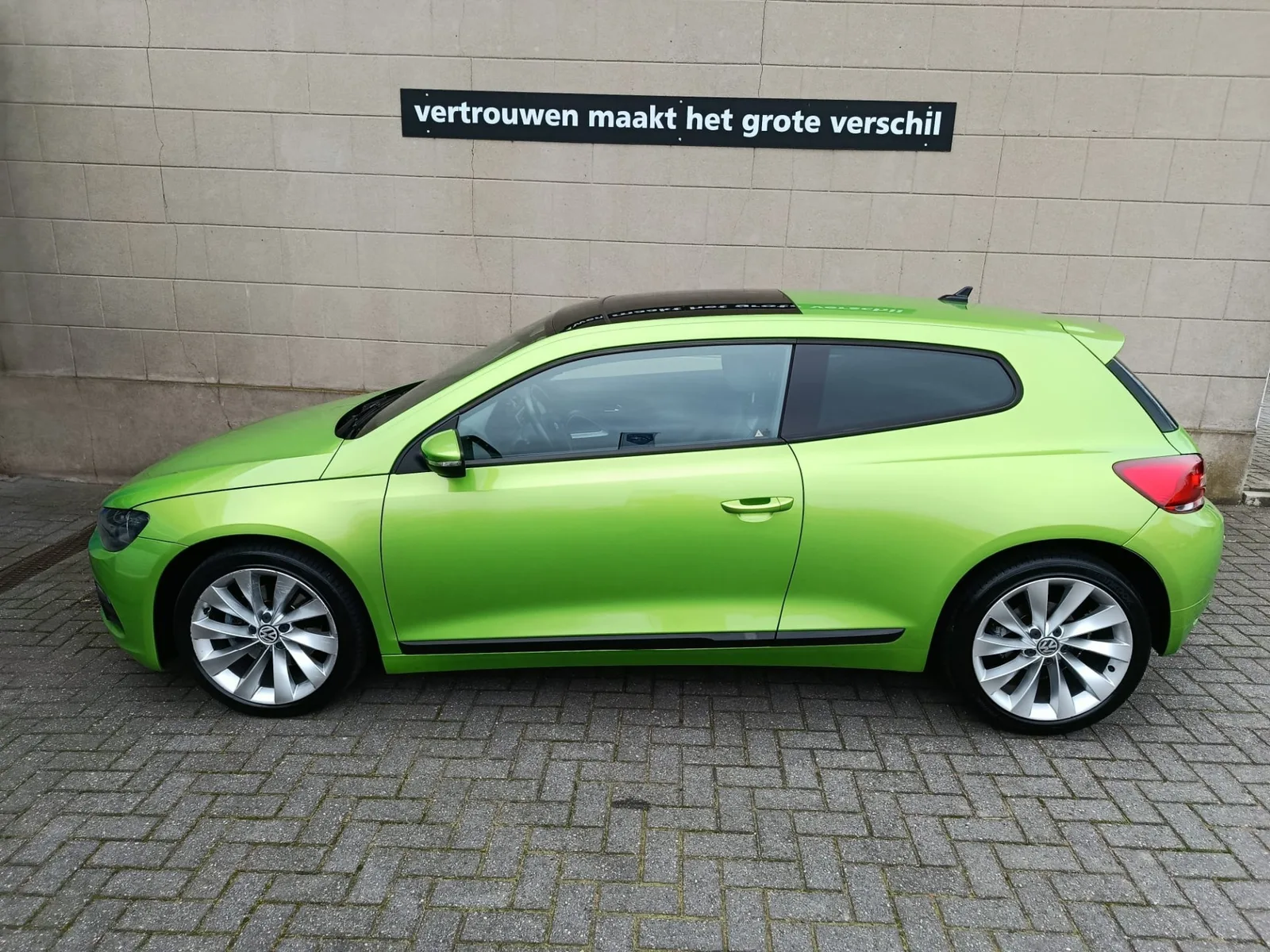 Volkswagen Scirocco (2009) — foto 1