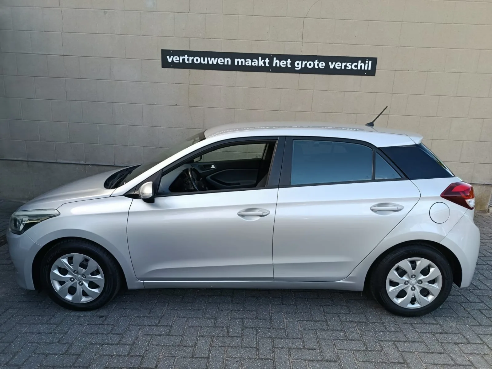 Hyundai i20 (2015) — foto 1