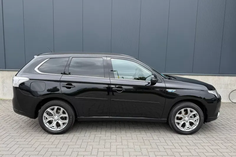 Mitsubishi Outlander (2014)