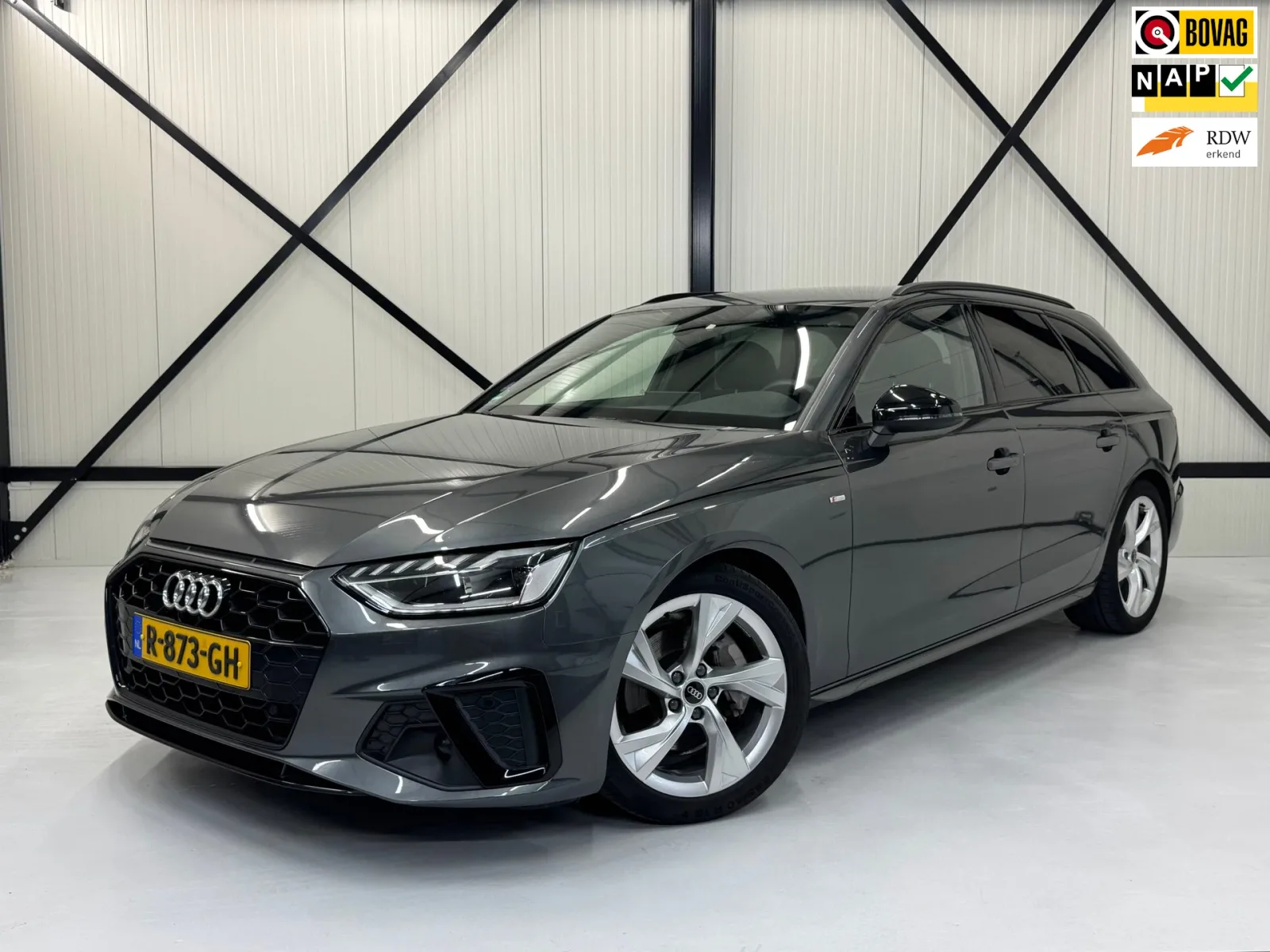 Audi A4 (2022) — foto 1