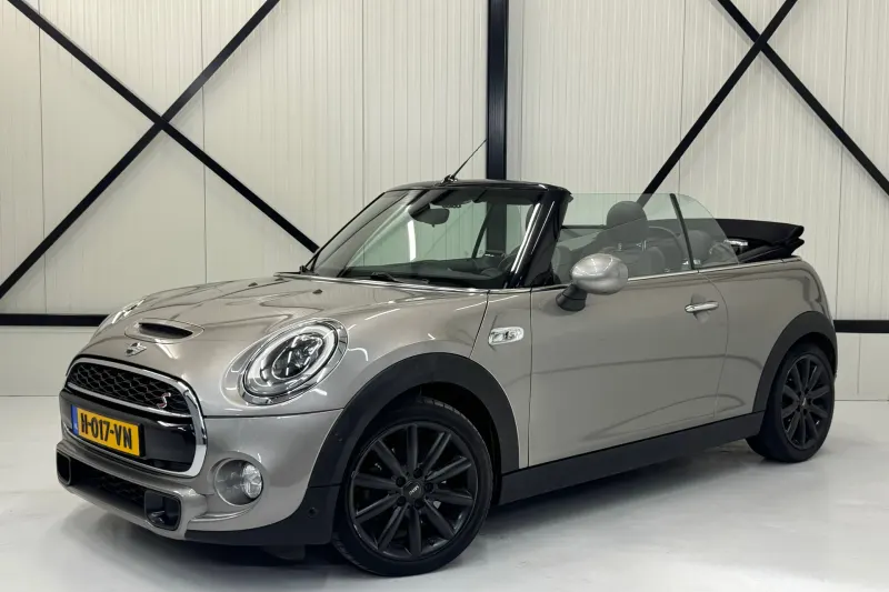 MINI Cabrio (2016)