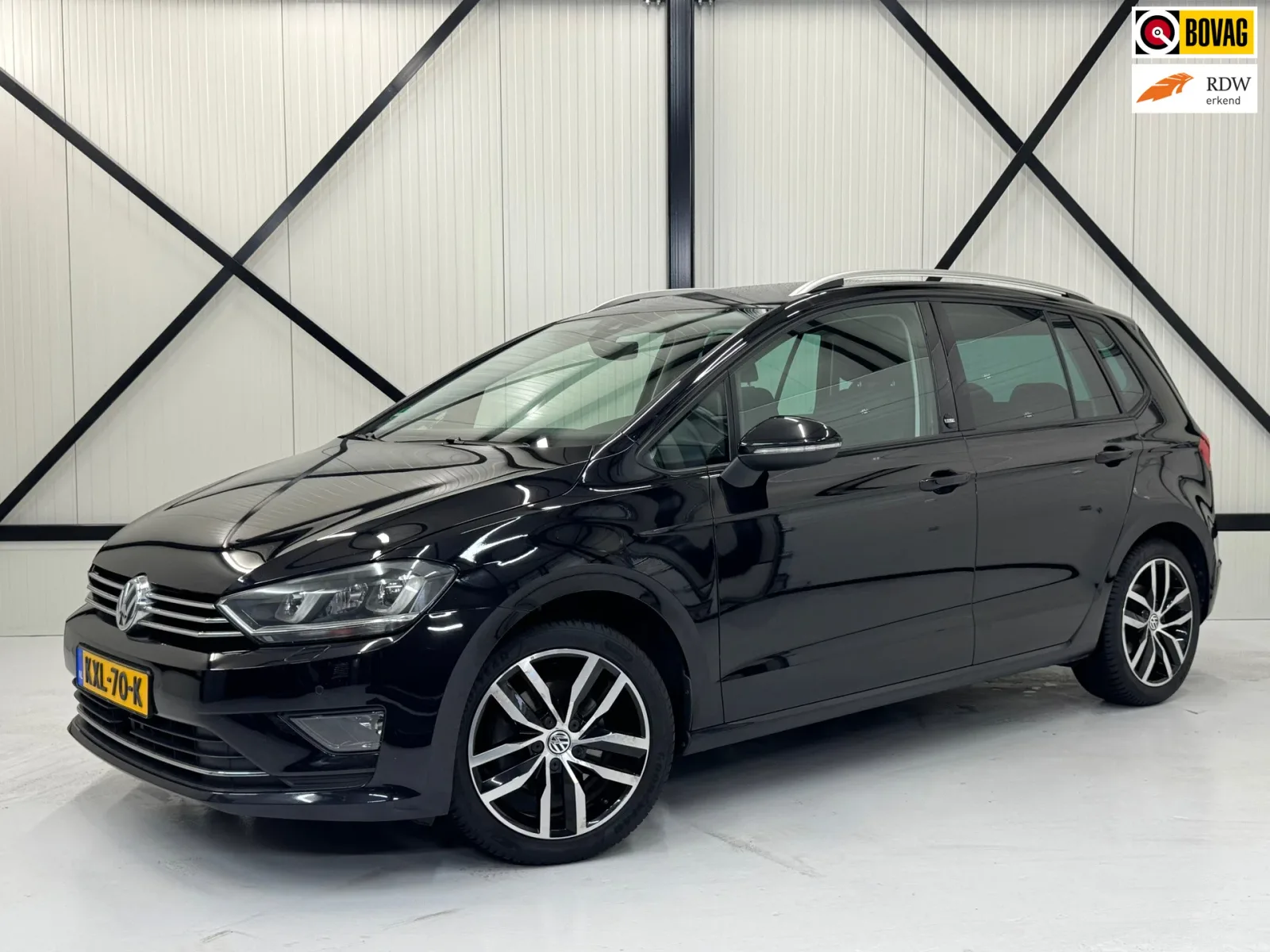 Volkswagen Golf Sportsvan (2017) — foto 1