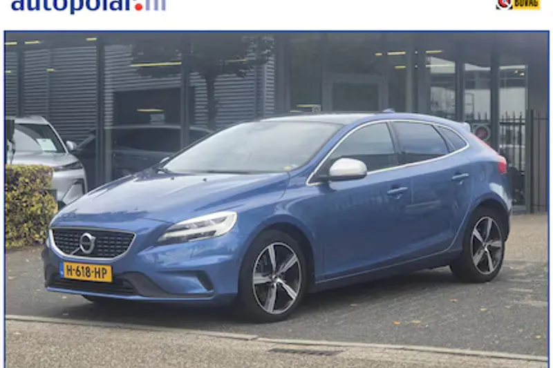 Volvo V40 (2020)