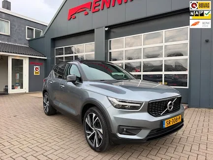 Volvo XC40 (2018) — foto 1