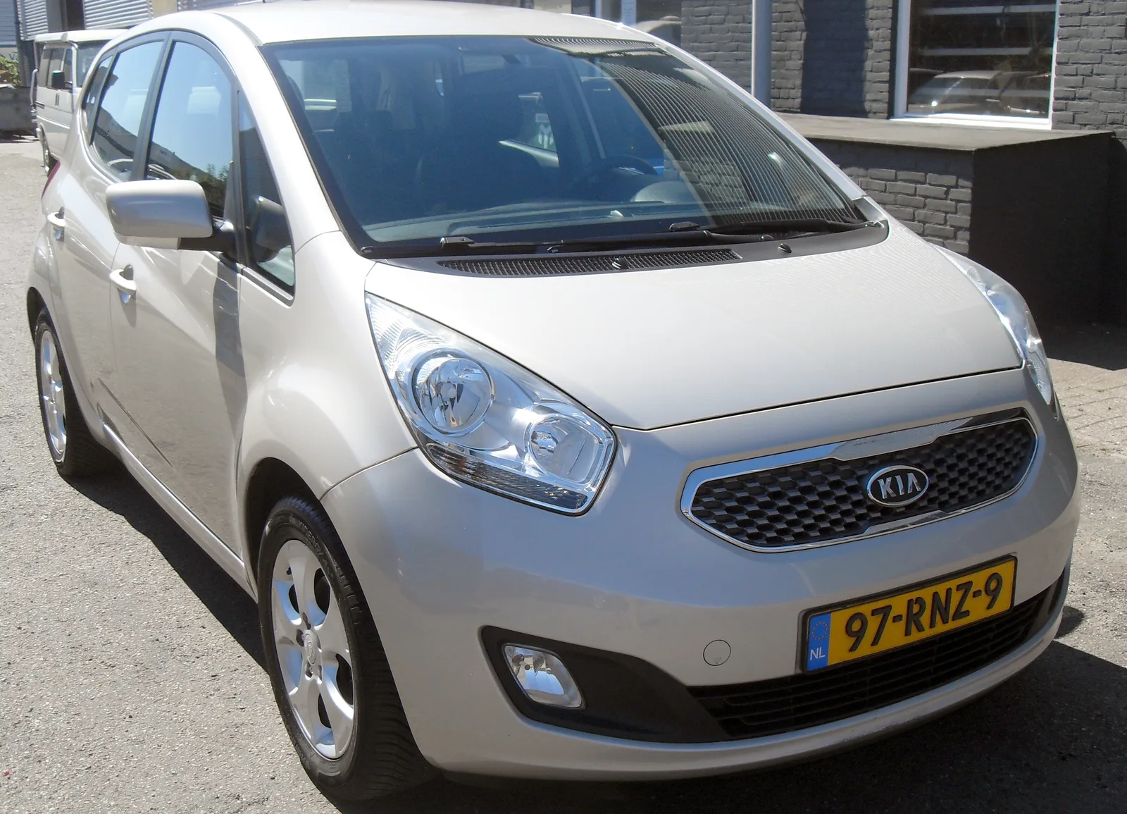 Kia Venga (2011) — foto 1