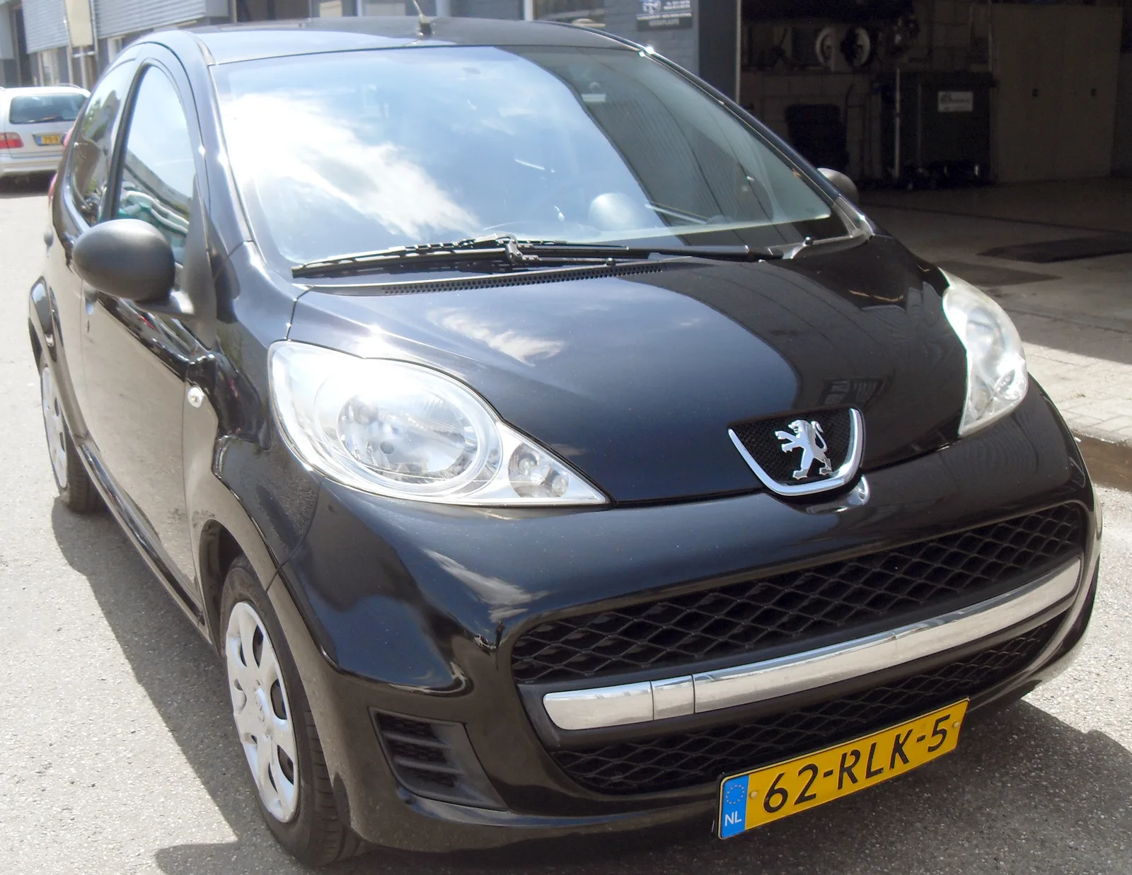 Peugeot 107 (2011) — foto 1