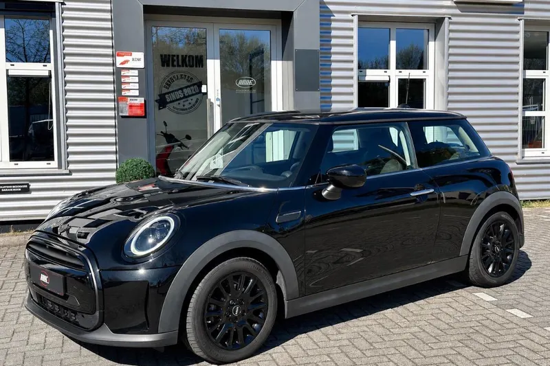 MINI Cooper (2021)