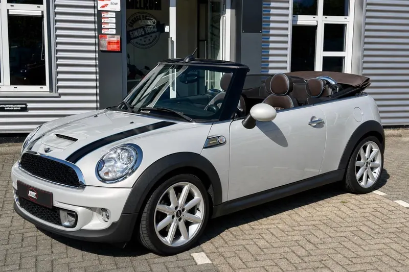 MINI Cabrio (2012)
