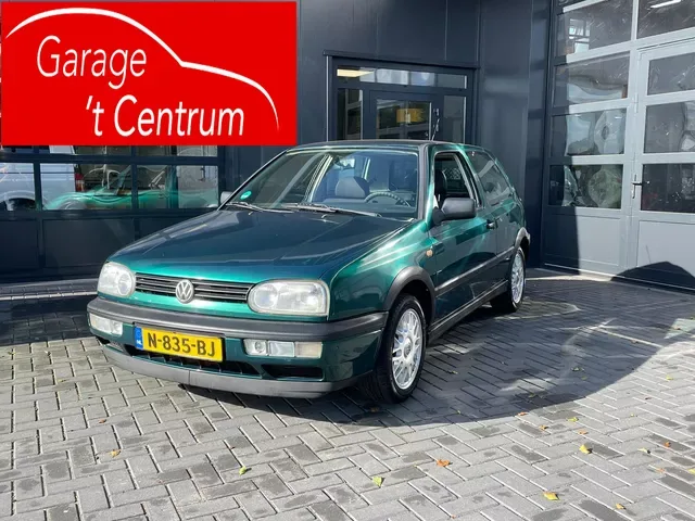 Volkswagen Golf (1996) — foto 1