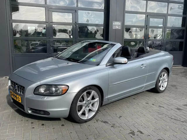 Volvo C70 (2009) — foto 1