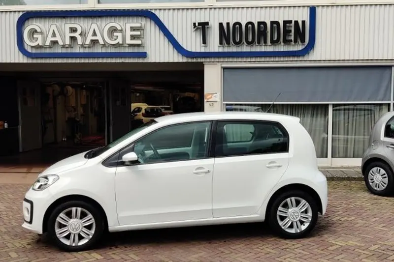 Volkswagen Up! (2017)