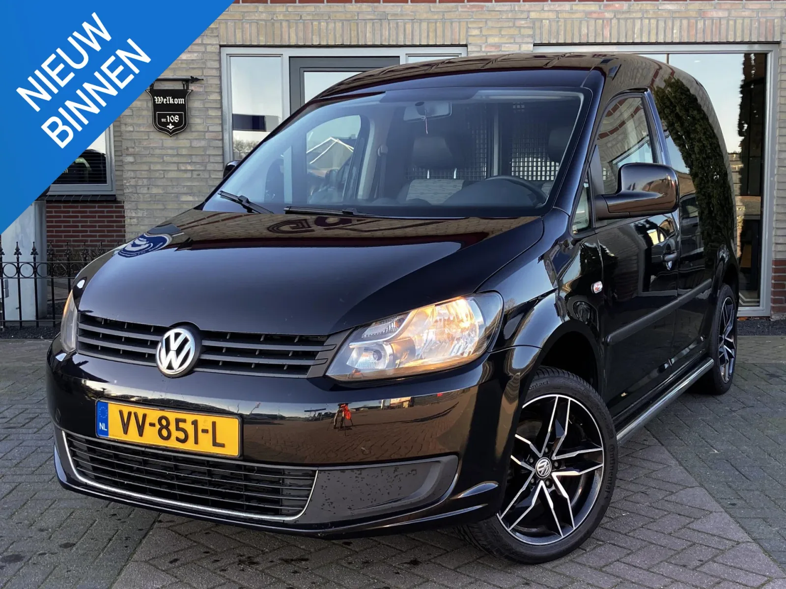 Volkswagen Caddy (2011) — foto 1