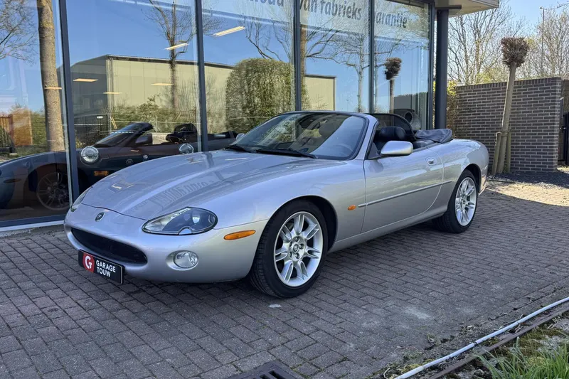 Jaguar XK8 (2004)