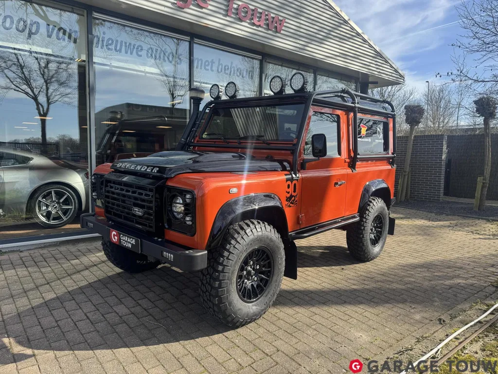 Land Rover Defender (2016) — foto 1