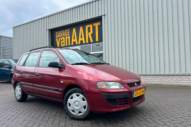 Mitsubishi Space Star (2003)