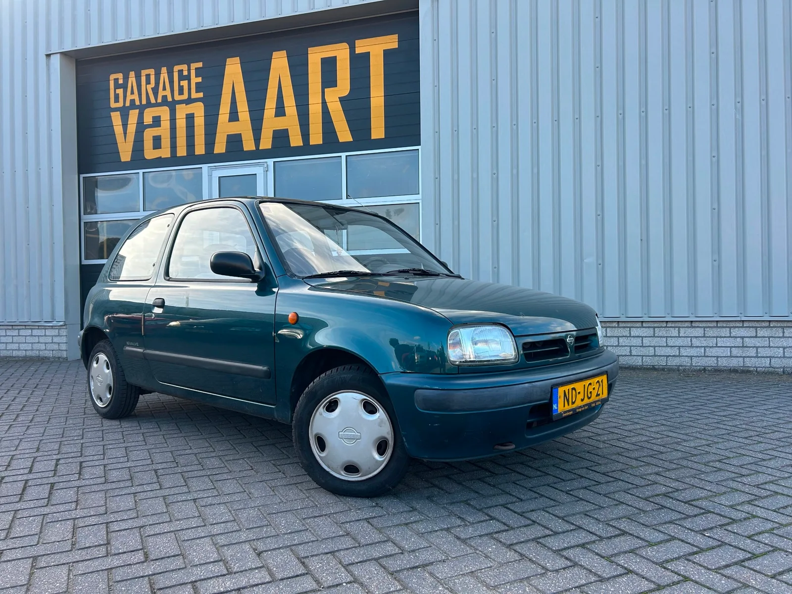 Nissan Micra (1995) — foto 1