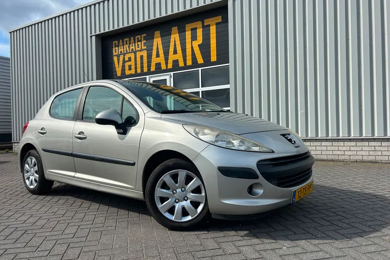 Peugeot 207 (2007)