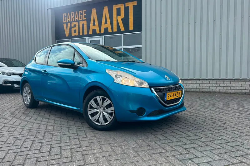 Peugeot 208 (2012)