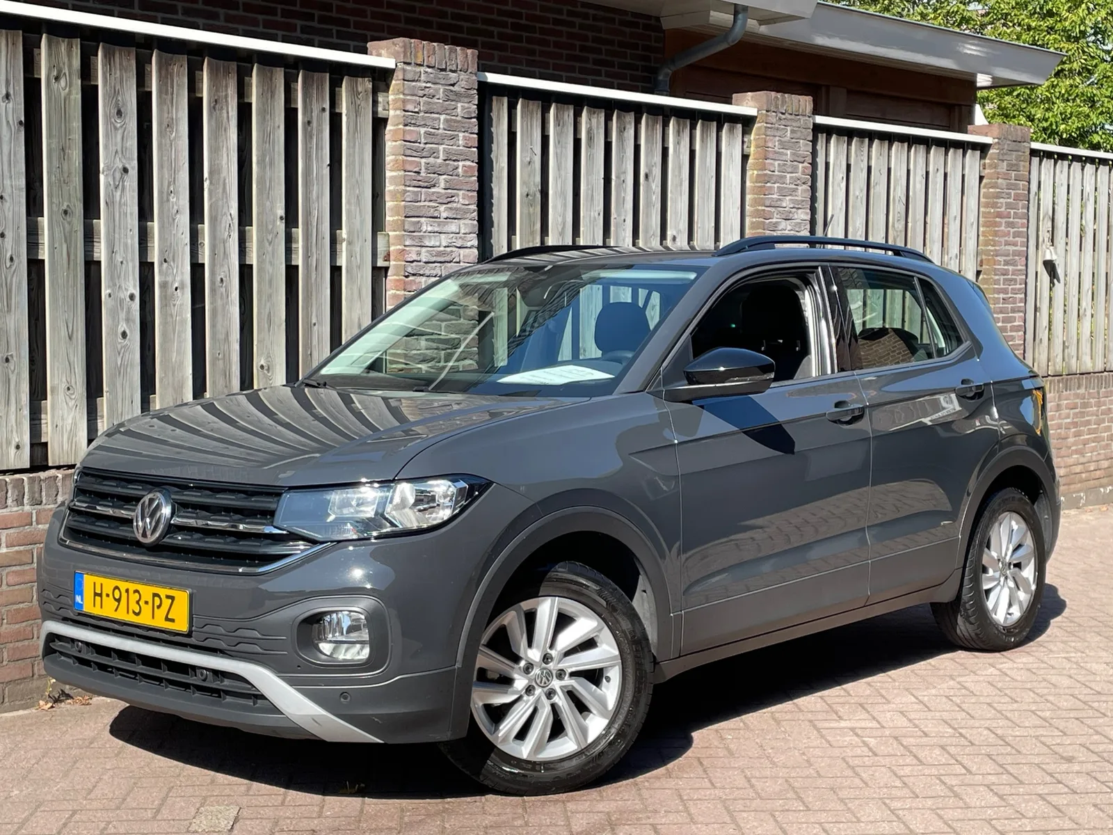 Volkswagen T-Cross (2020) — foto 1