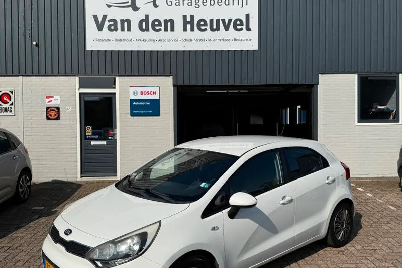 Kia Rio (2013)