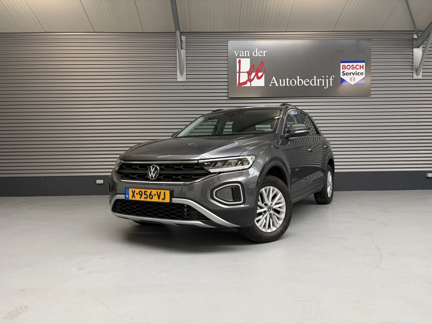Volkswagen T-Roc (2023) — foto 1