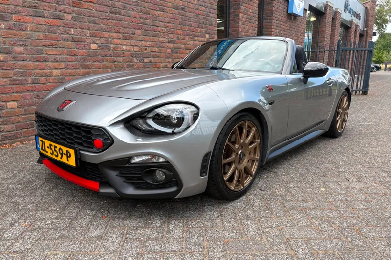 Abarth 124 Spider (2016)