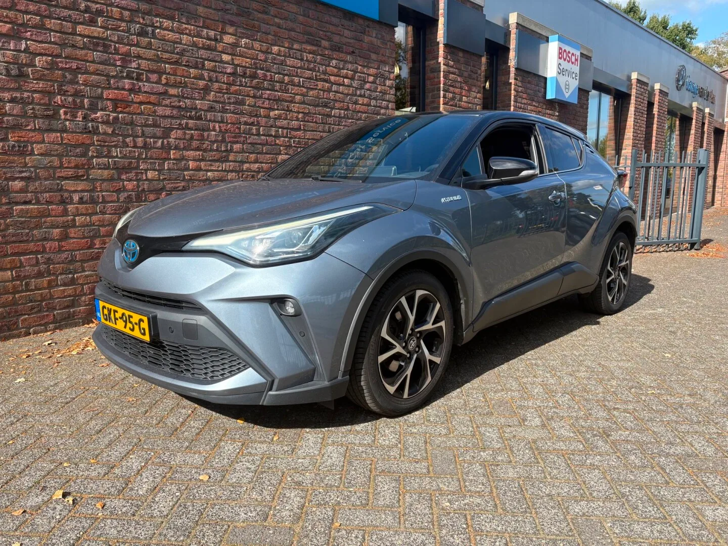 Toyota C-HR (2020) — foto 1