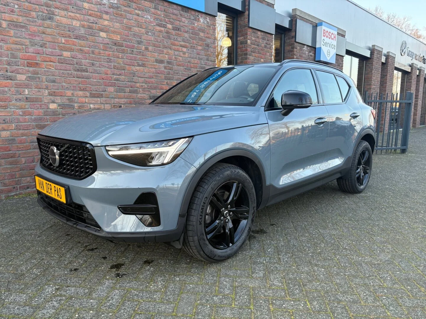 Volvo XC40 (2023) — foto 1