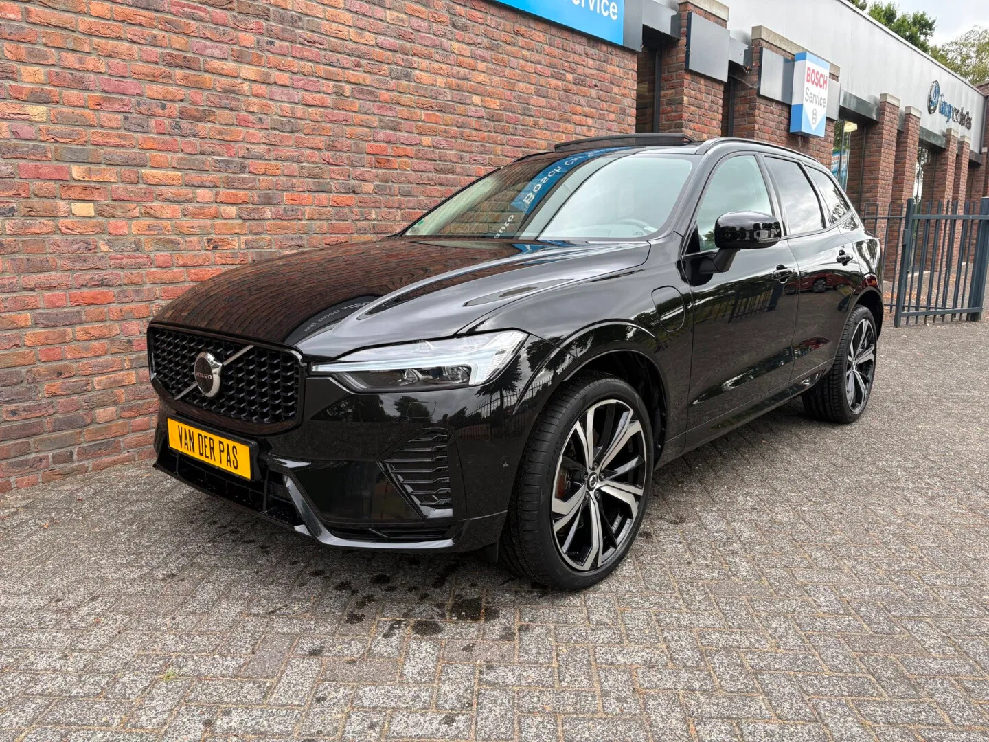 Volvo XC60 (2023) — foto 1