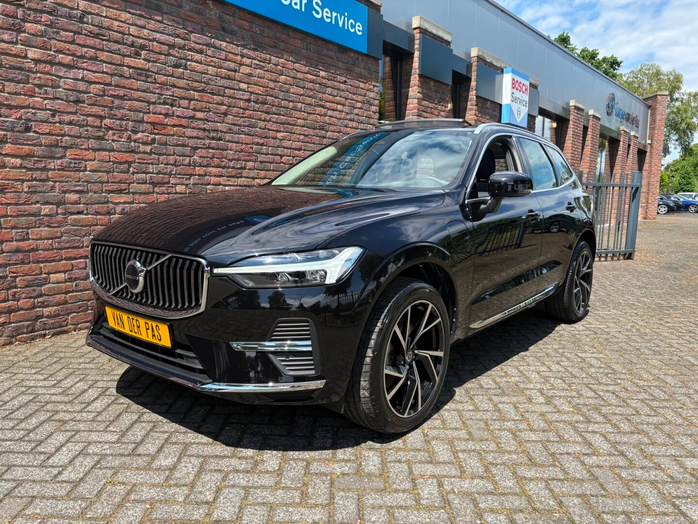 Volvo XC60 (2023) — foto 1