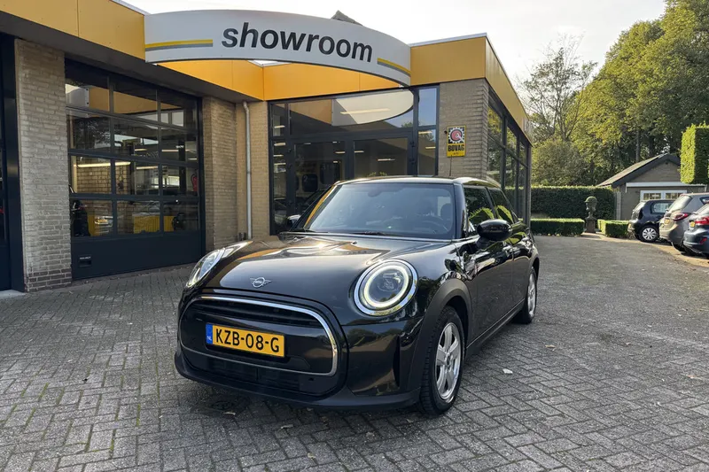 MINI One (2022)