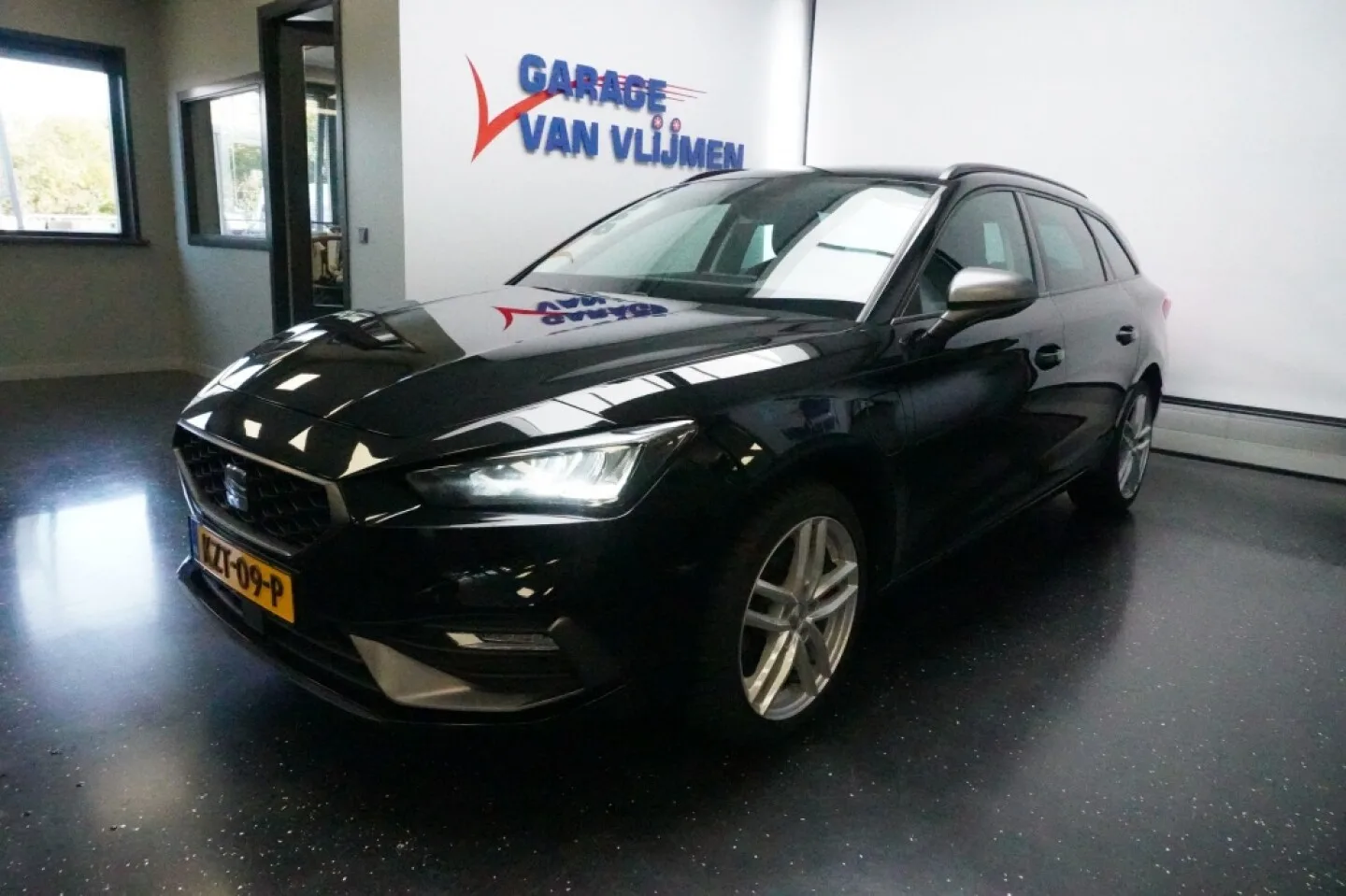SEAT Leon Sportstourer (2021) — foto 1